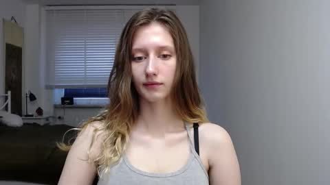 Snapshot of luna_xsensual chatting on 29, 9, 2025 L U N A online show from 29, 9, 2025