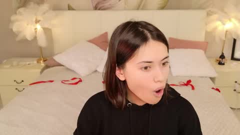 Luna online show from 13, 4, 2026