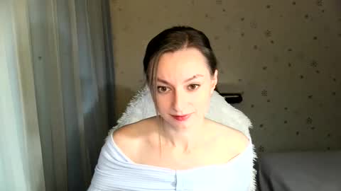 Snapshot of lunaa_bluee chatting on 30, 10, 2025 lunaa_bluee online show from 30, 10, 2025