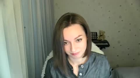 Snapshot of lunaa_bluee chatting on 11, 11, 2025 lunaa_bluee online show from 11, 11, 2025