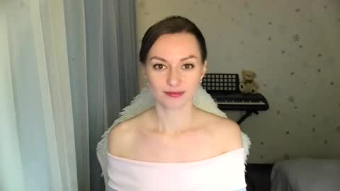 Snapshot of lunaa_bluee chatting on 16, 11, 2025 lunaa_bluee online show from 16, 11, 2025