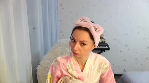 Snapshot of lunaa_bluee chatting on 19, 11, 2025 lunaa_bluee online show from 19, 11, 2025