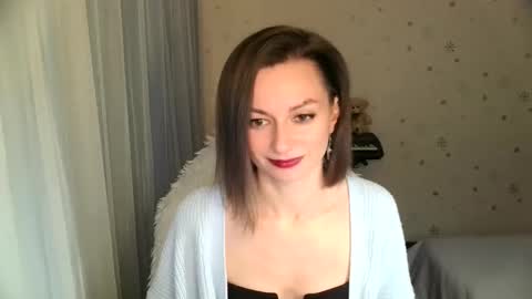 Snapshot of lunaa_bluee chatting on 24, 11, 2025 lunaa_bluee online show from 24, 11, 2025