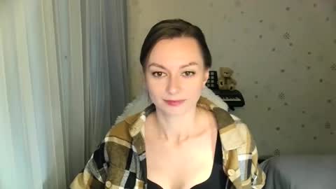 Snapshot of lunaa_bluee chatting on 25, 11, 2025 lunaa_bluee online show from 25, 11, 2025