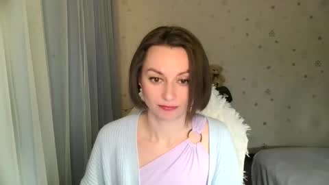 Snapshot of lunaa_bluee chatting on 13, 12, 2025 lunaa_bluee online show from 13, 12, 2025