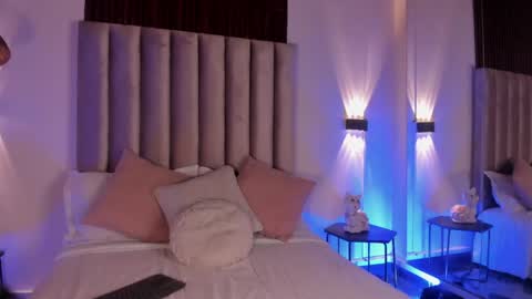 lunaa_moonn online show from 14, 5, 2026