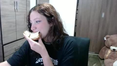 lunaa_sub online show from 27, 10, 2025