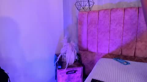 Snapshot of lunaariass chatting on 19, 6, 2026 luna arias online show from 19, 6, 2026