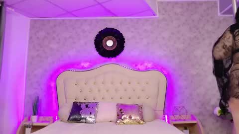 lunababe_ online show from 14, 1, 2026