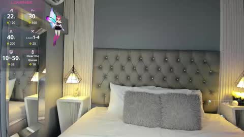 Snapshot of lunabloomn chatting on 9, 11, 2025 Luna online show from 9, 11, 2025