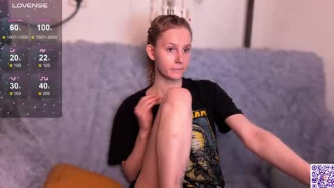 Snapshot of lunacyy chatting on 24, 10, 2025 Britney online show from 24, 10, 2025