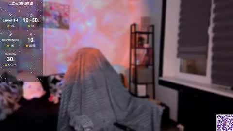 Snapshot of lunacyy chatting on 9, 11, 2025 Britney online show from 9, 11, 2025