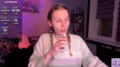 Snapshot of lunacyy chatting on 19, 11, 2025 Britney online show from 19, 11, 2025