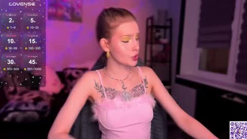 Snapshot of lunacyy chatting on 21, 11, 2025 Britney online show from 21, 11, 2025