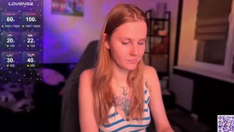 Snapshot of lunacyy chatting on 23, 11, 2025 Britney online show from 23, 11, 2025