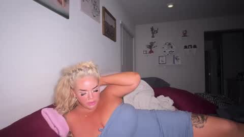 Luna Daddys Girl online show from 9, 3, 2026