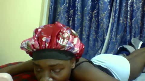 Snapshot of lunah_kitty chatting on 12, 5, 2026 lunah_kitty online show from 12, 5, 2026