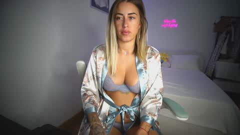 Snapshot of lunaink_ chatting on 26, 9, 2025 Laura online show from 26, 9, 2025
