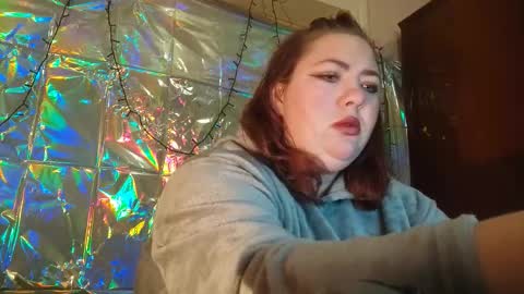 Snapshot of lunakissa_74 chatting on 13, 12, 2025 Viktoria online show from 13, 12, 2025