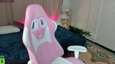 Snapshot of lunakown chatting on 2, 12, 2025 Varvara online show from 2, 12, 2025