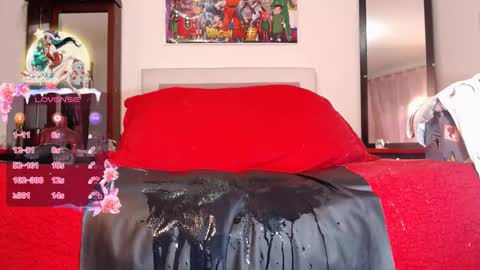 Snapshot of lunalatinacoo chatting on 28, 12, 2024 LUNA online show from 28, 12, 2024