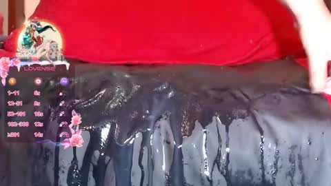 Snapshot of lunalatinacoo chatting on 31, 12, 2024 LUNA online show from 31, 12, 2024