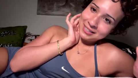 lunaloopzz online show from 25, 3, 2026