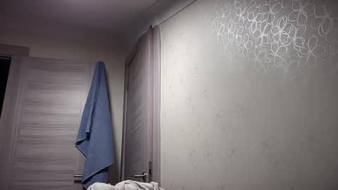 LunaPica online show from 7, 1, 2025