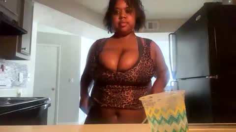 lunamoth00 online show from 2, 3, 2026