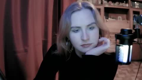 lunamystique_ online show from 6, 2, 2026