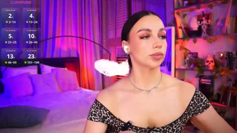 Luna  next streams Mon Fri Sat Sun 8pm-5am gmt0 online show from 3, 11, 2025