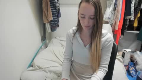 Snapshot of lunapixie2020 chatting on 30, 12, 2024 lunapixie2020 online show from 30, 12, 2024