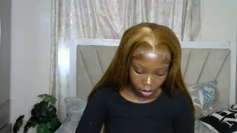 Snapshot of lunar_chocolate000 chatting on 10, 4, 2026 Smiley online show from 10, 4, 2026