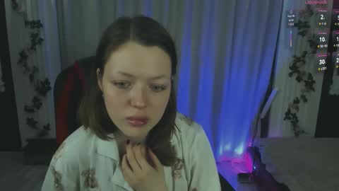 Snapshot of lunarlily7 chatting on 8, 10, 2025 Lily online show from 8, 10, 2025