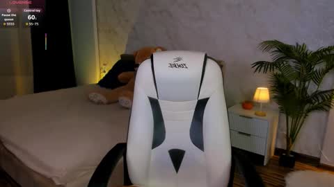 Snapshot of lunarlily7 chatting on 9, 11, 2025 Lily online show from 9, 11, 2025