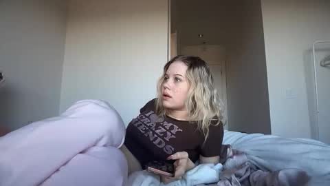 lunarose17 online show from 17, 1, 2026