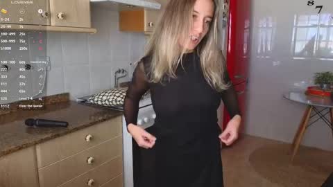 Snapshot of lunary_mix chatting on 6, 3, 2025 Luna online show from 6, 3, 2025