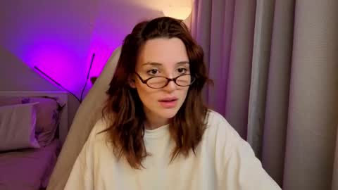 Snapshot of lunatale chatting on 30, 10, 2025 Kate online show from 30, 10, 2025