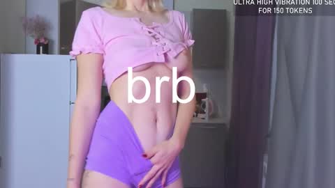 Snapshot of lunatale chatting on 3, 11, 2025 Kate online show from 3, 11, 2025