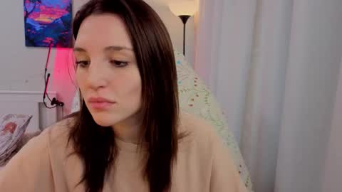 Snapshot of lunatale chatting on 17, 11, 2025 Kate online show from 17, 11, 2025