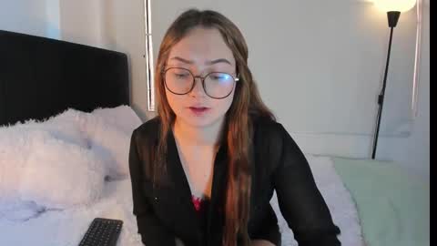 lunavelvet7 online show from 14, 2, 2026