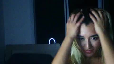 Snapshot of lunavelvvet chatting on 27, 7, 2026 lunavelvvet online show from 27, 7, 2026