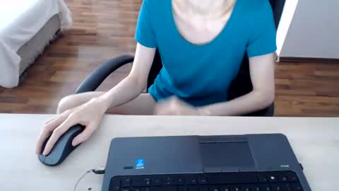 Snapshot of lunavibe_ chatting on 13, 6, 2026 lunavibe_ online show from 13, 6, 2026