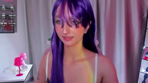 Snapshot of lunavogue chatting on 27, 5, 2026 call me a pose striker online show from 27, 5, 2026