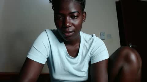 luo_queen online show from 13, 2, 2026