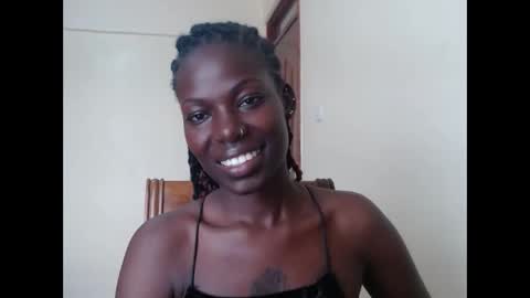 Snapshot of luo_queen chatting on 16, 5, 2026 luo_queen online show from 16, 5, 2026