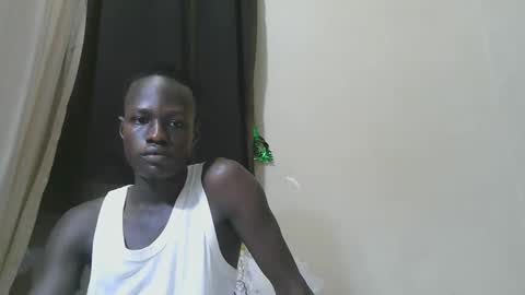 Snapshot of luoislove chatting on 22, 12, 2025 luoislove online show from 22, 12, 2025