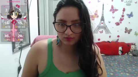 Snapshot of lupita891 chatting on 6, 1, 2025 lupita891 online show from 6, 1, 2025