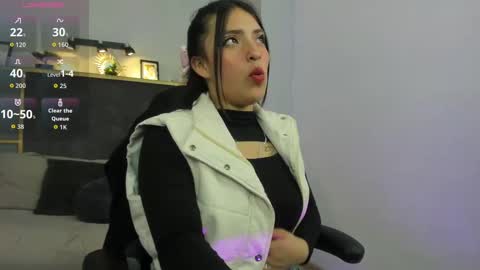 Snapshot of lurea_pearl chatting on 22, 10, 2025 Lurea pearl online show from 22, 10, 2025