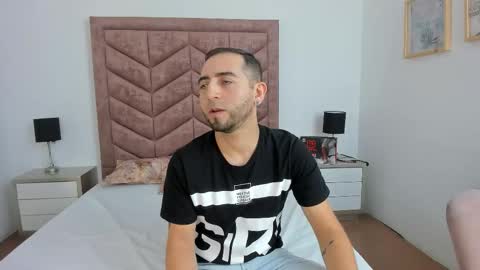 Lushian And Luna online show from 27, 11, 2025